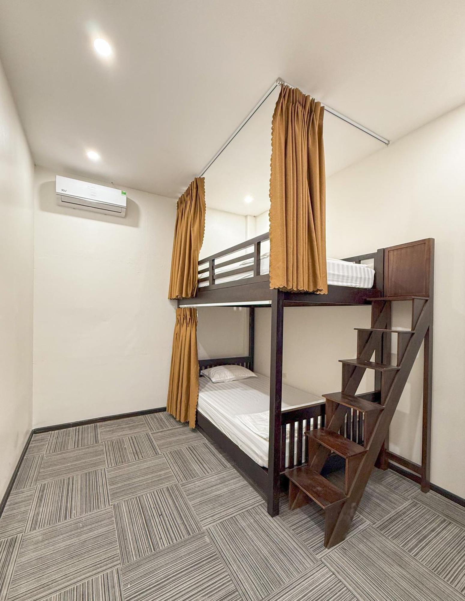 Michoc Homestay - Hostel Нин Бин Екстериор снимка