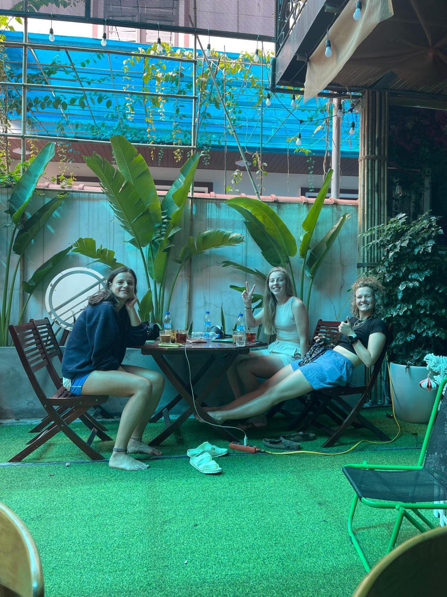 Michoc Homestay - Hostel Нин Бин Екстериор снимка